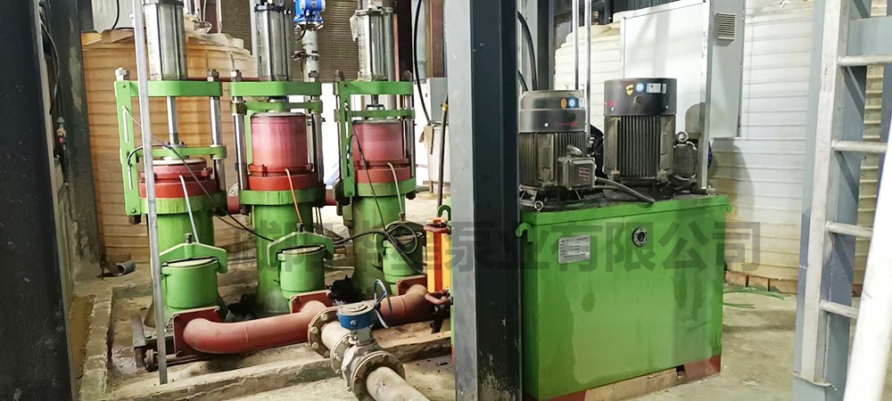 壓濾機柱塞泵三缸泵現場使用圖片3 陶瓷柱塞泥漿泵三缸泵流量150立方